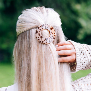 Teleties Blonde Tortoise | Small | Flat Open Circle Hair Clip