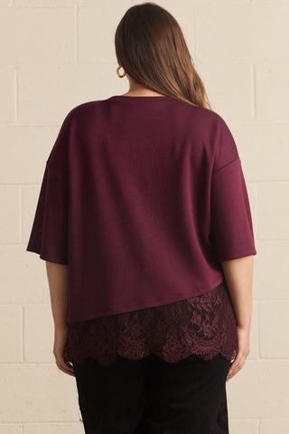 Chloe Lace Trim Tee in Burgundy